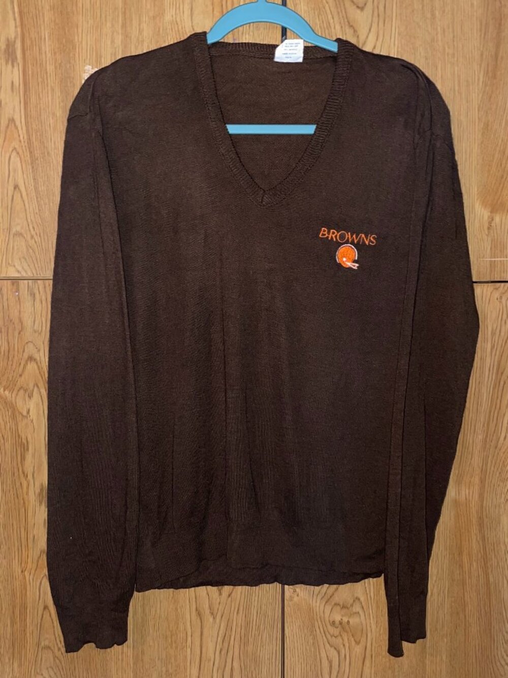 vintage cleveland browns v-neck shirt